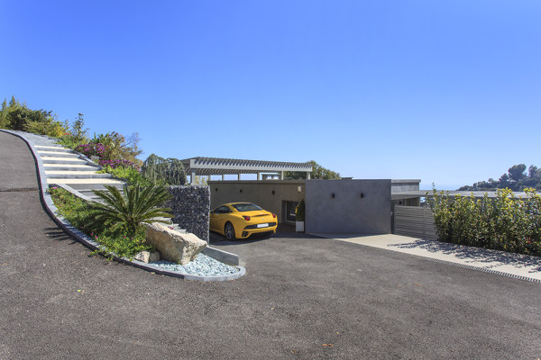 villa in Cannes : Rent modern 6 bedroom villa with swimming pool and sea view in the heights of Cannes - Photo 33