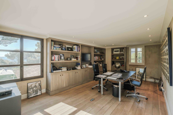 villa in Mougins : Rent incredible and unique villa in Mougins with 360 views - Photo 7