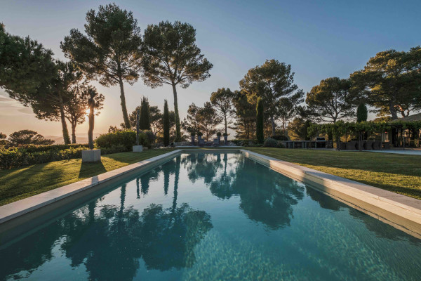 villa in Mougins : Rent incredible and unique villa in Mougins with 360 views - Photo 131