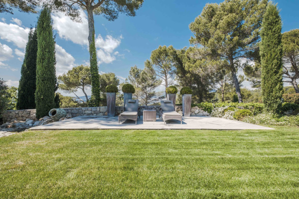 villa in Mougins : Rent incredible and unique villa in Mougins with 360 views - Photo 15