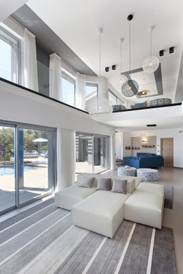 villa in Cannes : Rent modern 6 bedroom villa with swimming pool and sea view in the heights of Cannes - Photo 29