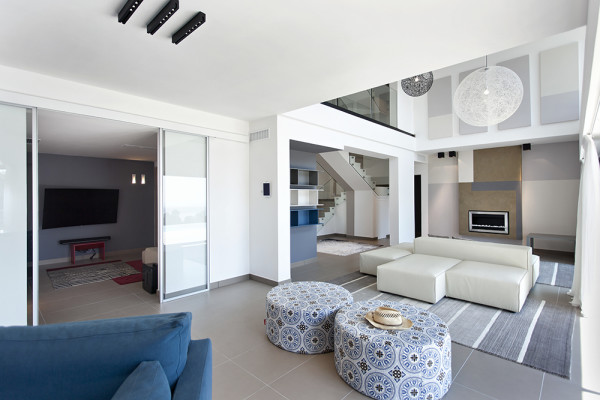 villa in Cannes : Rent modern 6 bedroom villa with swimming pool and sea view in the heights of Cannes - Photo 20