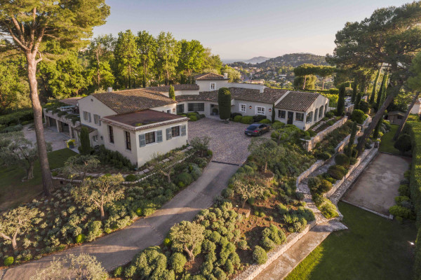 villa in Mougins : Rent incredible and unique villa in Mougins with 360 views - Photo 148