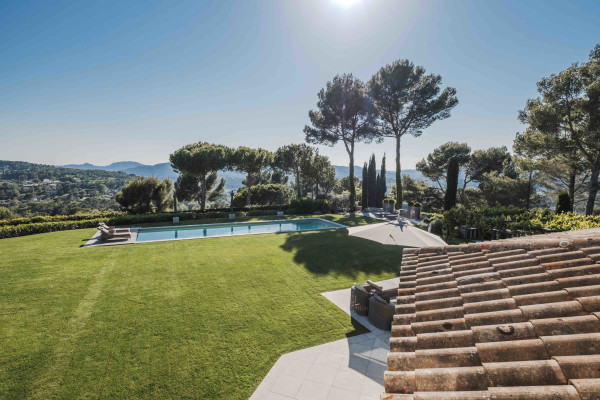 villa in Mougins : Rent incredible and unique villa in Mougins with 360 views - Photo 108