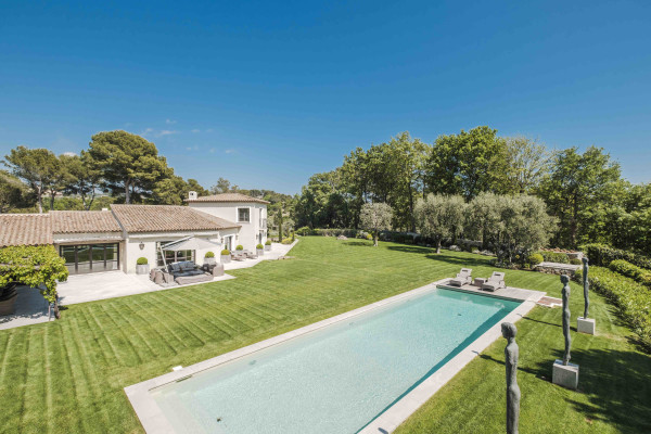 villa in Mougins : Rent incredible and unique villa in Mougins with 360 views - Photo 40