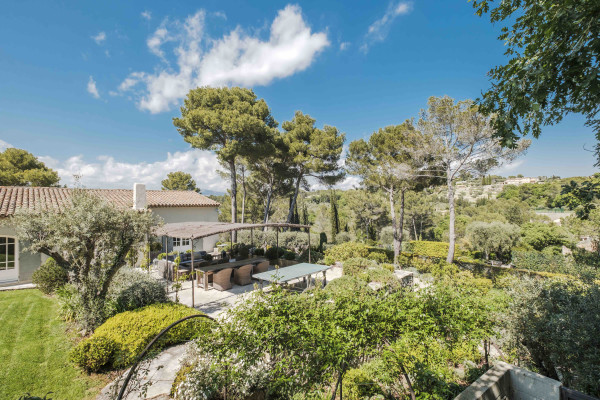 villa in Mougins : Rent incredible and unique villa in Mougins with 360 views - Photo 30