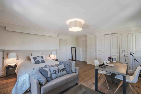 villa in Mougins : Rent incredible and unique villa in Mougins with 360 views - Photo 10