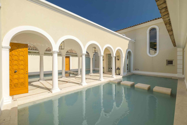 villa in Cannes : Rent Majestic 10 bedroom villa with enormous grounds located in the hills of Cannes - Photo 22