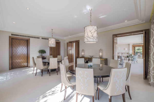 villa in Cannes : Rent Majestic 10 bedroom villa with enormous grounds located in the hills of Cannes - Photo 33