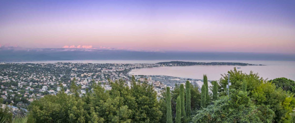 villa in Cannes : Rent Majestic 10 bedroom villa with enormous grounds located in the hills of Cannes - Photo 78