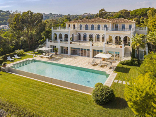 villa in Cannes : Rent Majestic 10 bedroom villa with enormous grounds located in the hills of Cannes - Photo 92