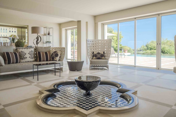 villa in Cannes : Rent Majestic 10 bedroom villa with enormous grounds located in the hills of Cannes - Photo 56