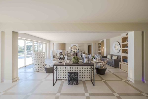 villa in Cannes : Rent Majestic 10 bedroom villa with enormous grounds located in the hills of Cannes - Photo 54