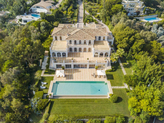villa in Cannes : Rent Majestic 10 bedroom villa with enormous grounds located in the hills of Cannes - Photo 94