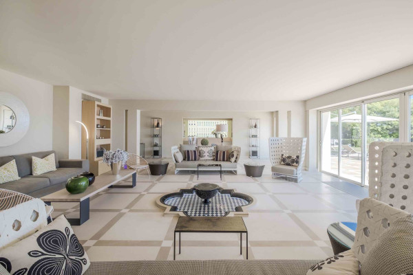villa in Cannes : Rent Majestic 10 bedroom villa with enormous grounds located in the hills of Cannes - Photo 52