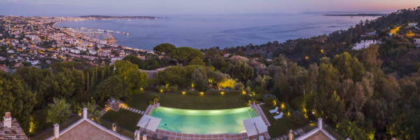 villa in Cannes : Rent Majestic 10 bedroom villa with enormous grounds located in the hills of Cannes - Photo 83