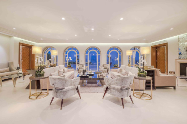 villa in Cannes : Rent Majestic 10 bedroom villa with enormous grounds located in the hills of Cannes - Photo 69