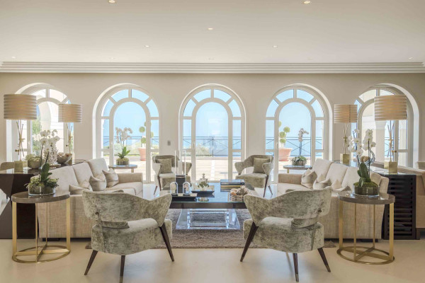 villa in Cannes : Rent Majestic 10 bedroom villa with enormous grounds located in the hills of Cannes - Photo 27