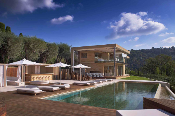 villa in Cannes : Rent incredible 6  bedroom, ultra stylish villa in the hills of Cannes with sea views and in close proximity to the Croisette - Photo 0