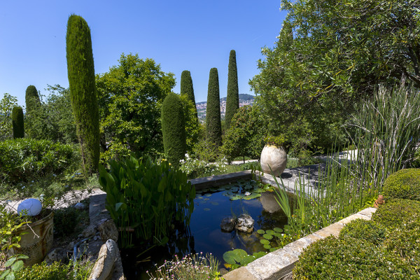 villa in Grasse : Rent this 8 bedrooms provencal villa between Valbonne and Grasse, perfect for family holidays. - Photo 31