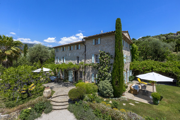 villa in Grasse : Rent this 8 bedrooms provencal villa between Valbonne and Grasse, perfect for family holidays. - Photo 35
