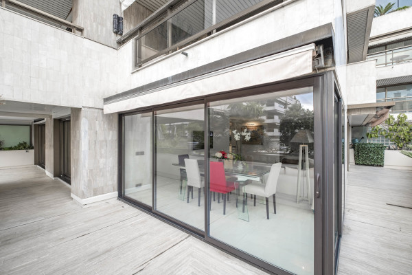 apartment in Cannes : Rent Ultra modern 3 bedroom apartment with terrace in the Residence of the Gray d'Albion a stones throw to the Croisette and the Palais - Photo 6
