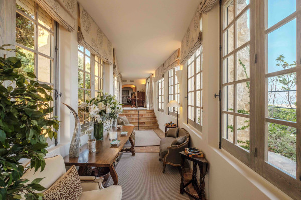 villa in Saint-Paul-de-Vence : Rent 8 bedroom stunning villa in St Paul de Vence with spacious grounds and 2 swimming pools - Photo 53