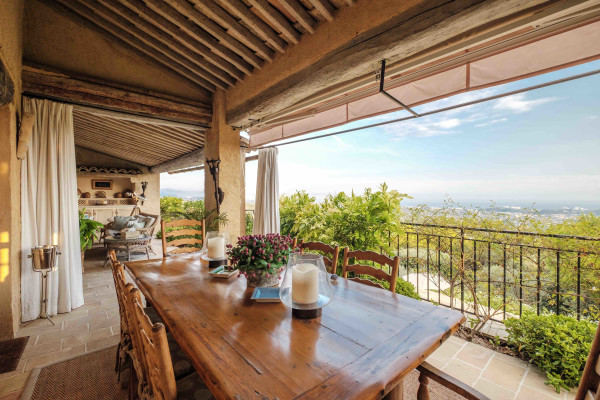 villa in Saint-Paul-de-Vence : Rent 8 bedroom stunning villa in St Paul de Vence with spacious grounds and 2 swimming pools - Photo 83