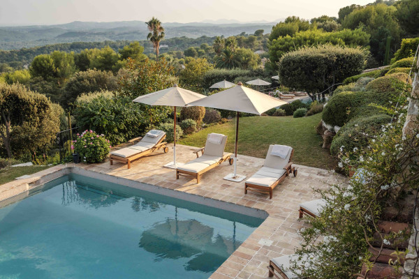 villa in Saint-Paul-de-Vence : Rent 8 bedroom stunning villa in St Paul de Vence with spacious grounds and 2 swimming pools - Photo 70