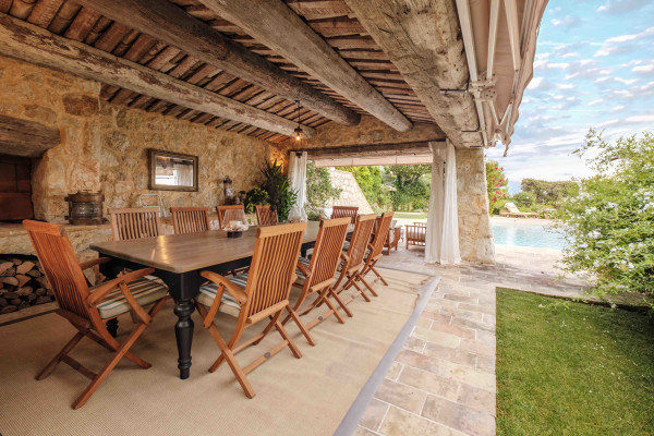 villa in Saint-Paul-de-Vence : Rent 8 bedroom stunning villa in St Paul de Vence with spacious grounds and 2 swimming pools - Photo 96