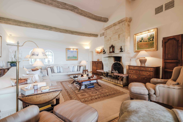 villa in Saint-Paul-de-Vence : Rent 8 bedroom stunning villa in St Paul de Vence with spacious grounds and 2 swimming pools - Photo 49