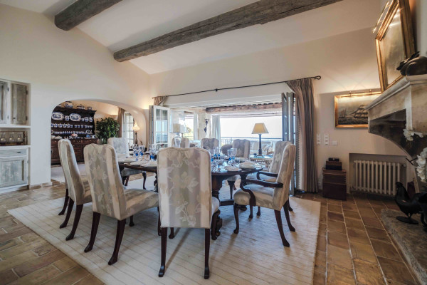 villa in Saint-Paul-de-Vence : Rent 8 bedroom stunning villa in St Paul de Vence with spacious grounds and 2 swimming pools - Photo 62