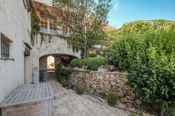 villa in Saint-Paul-de-Vence : Rent 8 bedroom stunning villa in St Paul de Vence with spacious grounds and 2 swimming pools - Photo 21