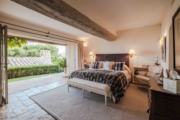 villa in Saint-Paul-de-Vence : Rent 8 bedroom stunning villa in St Paul de Vence with spacious grounds and 2 swimming pools - Photo 37