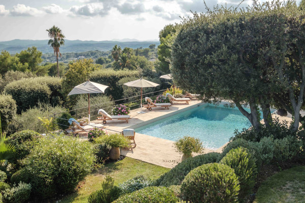 villa in Saint-Paul-de-Vence : Rent 8 bedroom stunning villa in St Paul de Vence with spacious grounds and 2 swimming pools - Photo 15