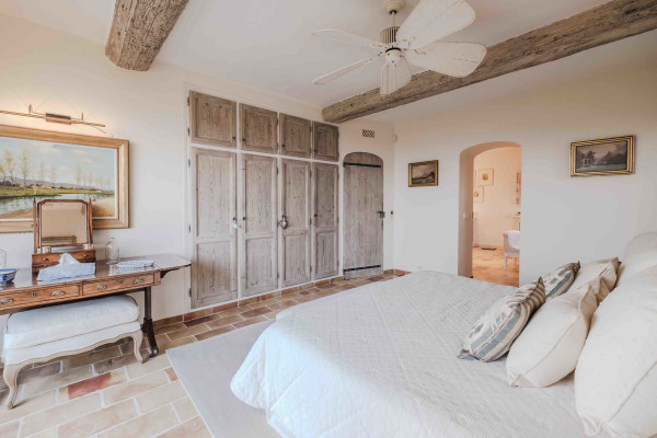 villa in Saint-Paul-de-Vence : Rent 8 bedroom stunning villa in St Paul de Vence with spacious grounds and 2 swimming pools - Photo 89