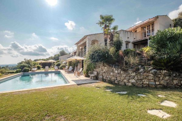 villa in Saint-Paul-de-Vence : Rent 8 bedroom stunning villa in St Paul de Vence with spacious grounds and 2 swimming pools - Photo 16