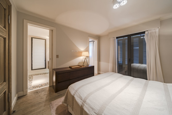 villa in Cannes : Rent Luxury 5 Bedroom Villa on the Croisette in Cannes - Photo 16