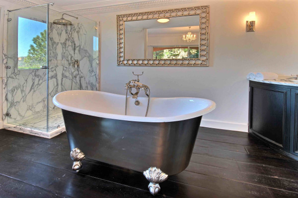 villa in Théoule-sur-Mer : Luxury 7 Bedroom Villa in Theoule sur Mer to Rent - Photo 14