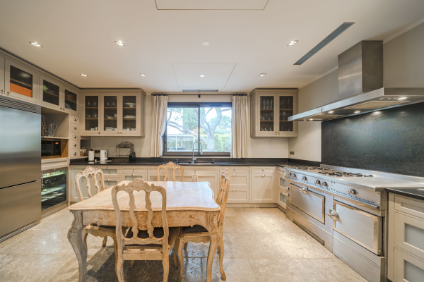 villa in Cannes : Rent Luxury 5 Bedroom Villa on the Croisette in Cannes - Photo 53