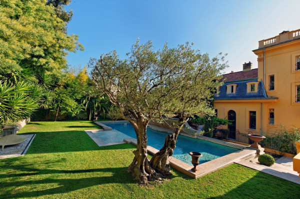 villa in Cannes : Rent Magnificent 8  bedroom Chateau styled villa in the hills of Cannes, ideal for events and large groups - Photo 21