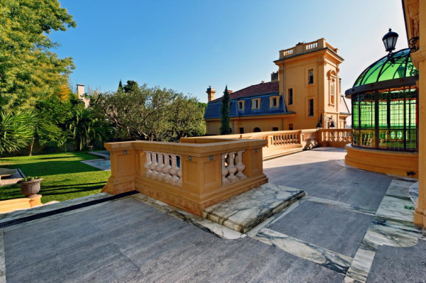 villa in Cannes : Rent Magnificent 8  bedroom Chateau styled villa in the hills of Cannes, ideal for events and large groups - Photo 23