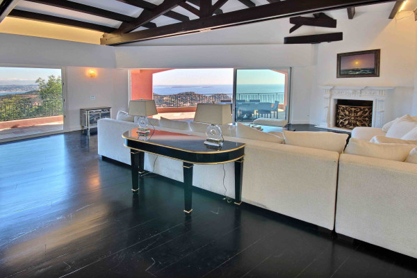 villa in Théoule-sur-Mer : Luxury 7 Bedroom Villa in Theoule sur Mer to Rent - Photo 4