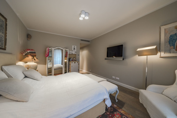 villa in Cannes : Rent Luxury 5 Bedroom Villa on the Croisette in Cannes - Photo 37