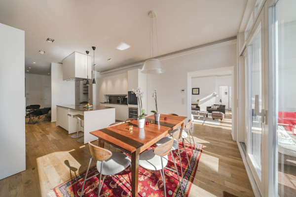 apartment in Cannes : Rent this incredible 3 bedroom apartment with panoramic views over the sea, just off the port of Cannes and a short walk to the Croisette - Photo 56