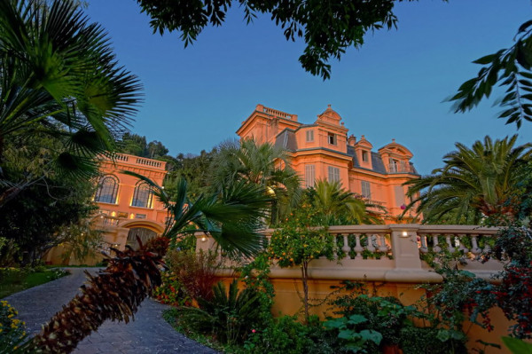 villa in Cannes : Rent Magnificent 8  bedroom Chateau styled villa in the hills of Cannes, ideal for events and large groups - Photo 19