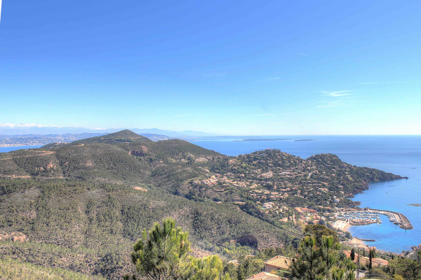 villa in Théoule-sur-Mer : Luxury 7 Bedroom Villa in Theoule sur Mer to Rent - Photo 15
