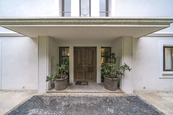villa in Cannes : Rent Luxury 5 Bedroom Villa on the Croisette in Cannes - Photo 5