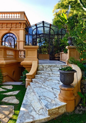 villa in Cannes : Rent Magnificent 8  bedroom Chateau styled villa in the hills of Cannes, ideal for events and large groups - Photo 28
