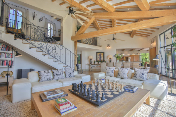 villa in Mougins : Luxury Seven Bedroom Villa to Rent in Mougins - Photo 12
